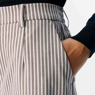 Objlisa wide pantThumbnail