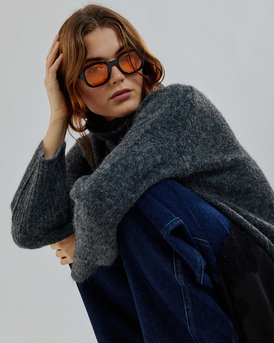 Nona fluffy highneck knit