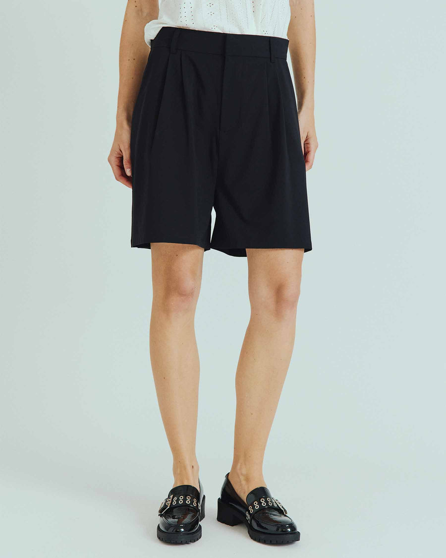 Puramelia pleat shorts
