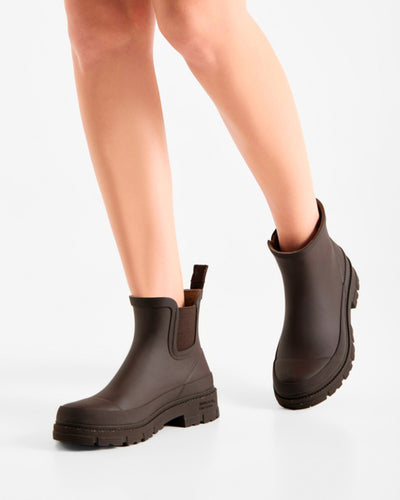 Alison WaterproofThumbnail