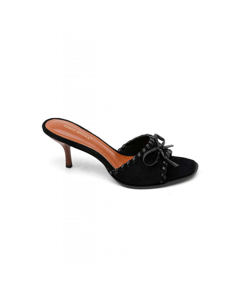 Liva details heel