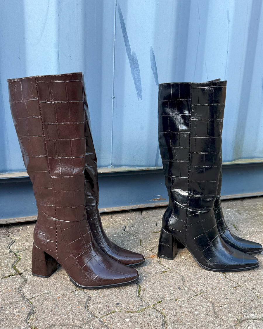 Silf high boot