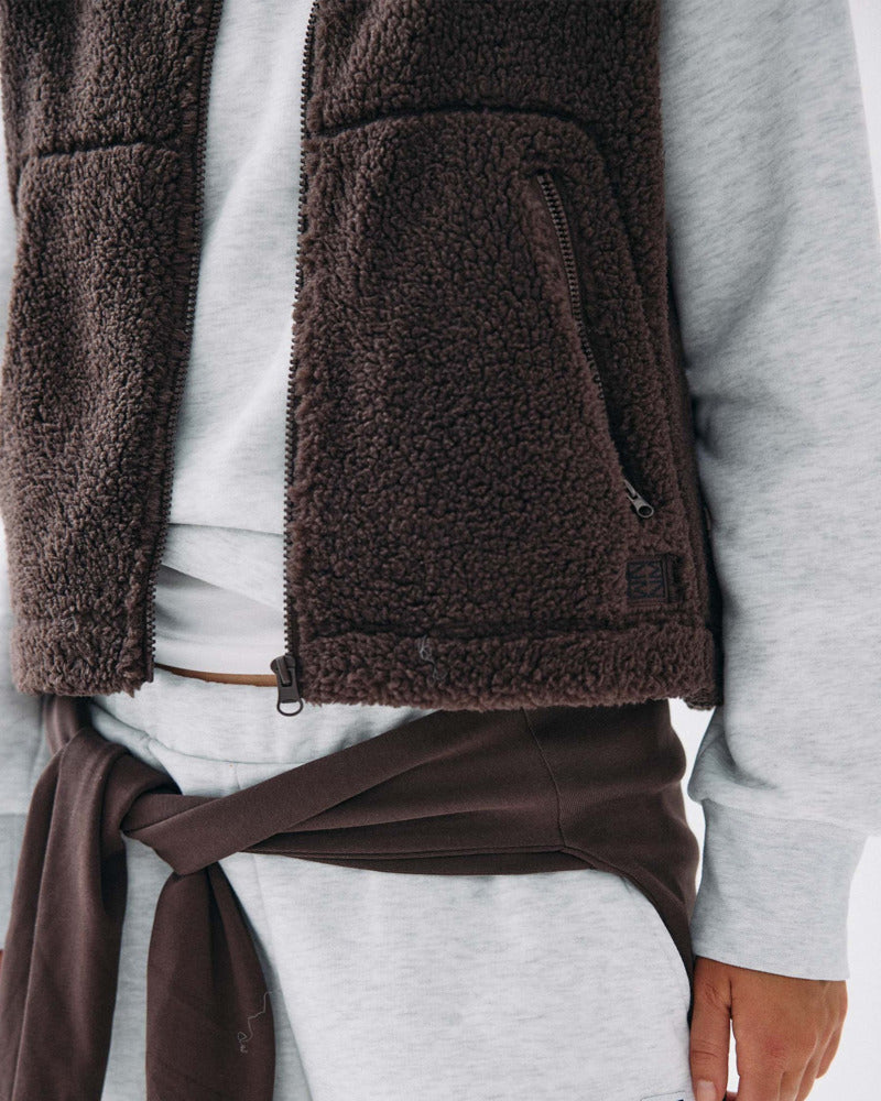 NMMASEY SHORT TEDDY VEST