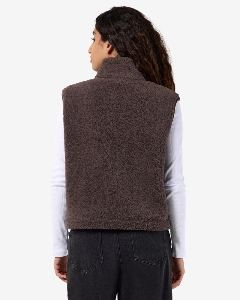 NMMASEY SHORT TEDDY VEST