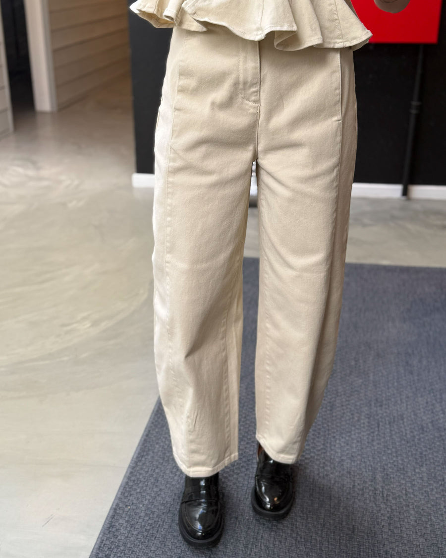 VICHIA HW BARREL JEANS