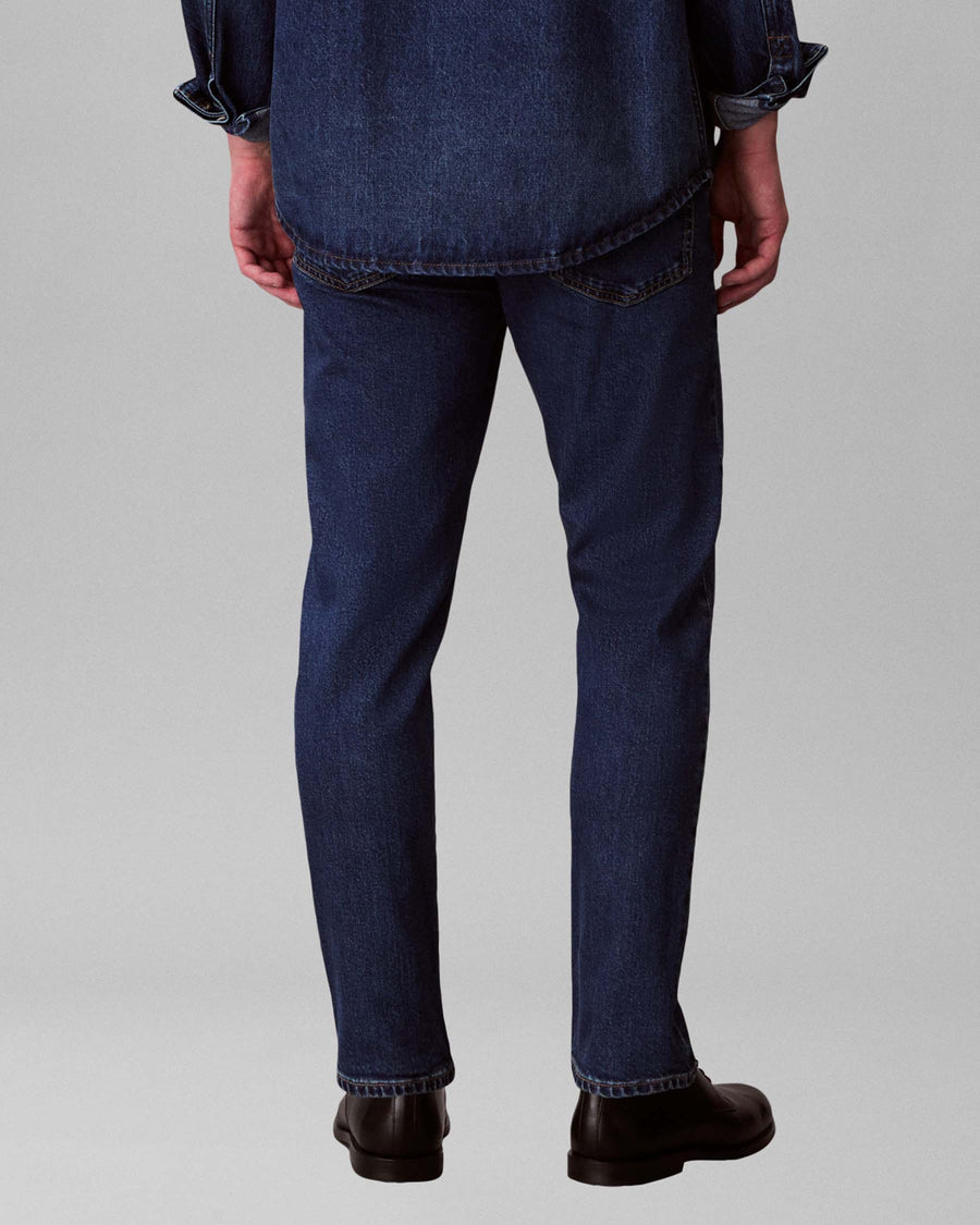 CLASSIC TAPER JEANS