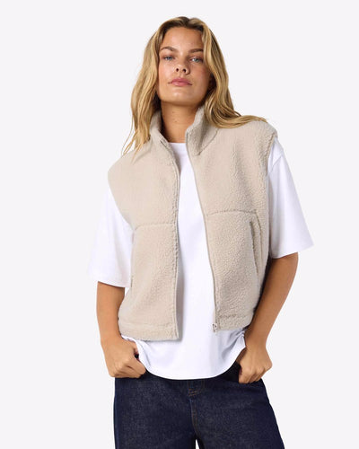 NMMASEY SHORT TEDDY VESTThumbnail 