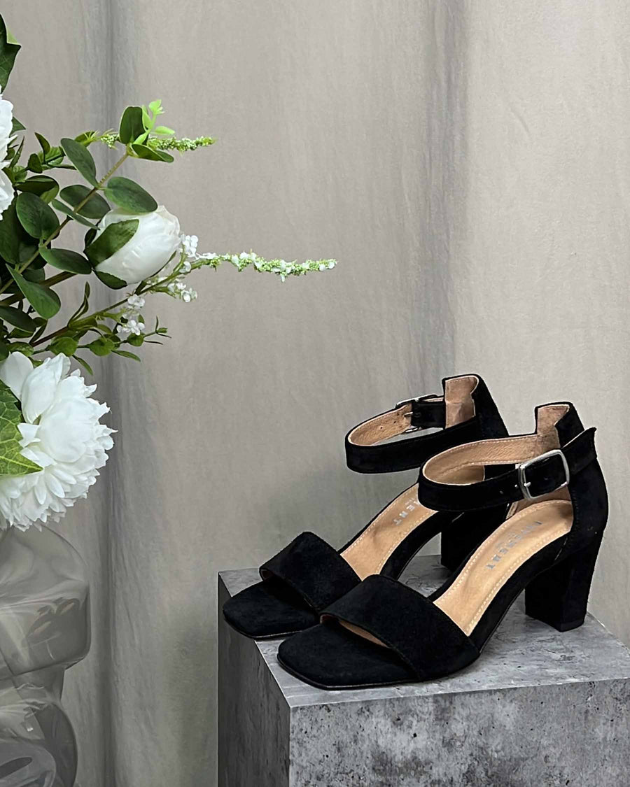 Queens heel