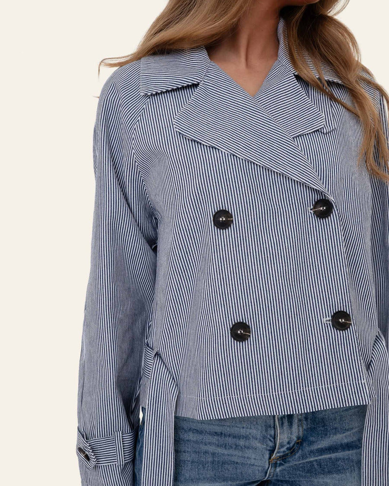 AlmaIC Trenchcoat