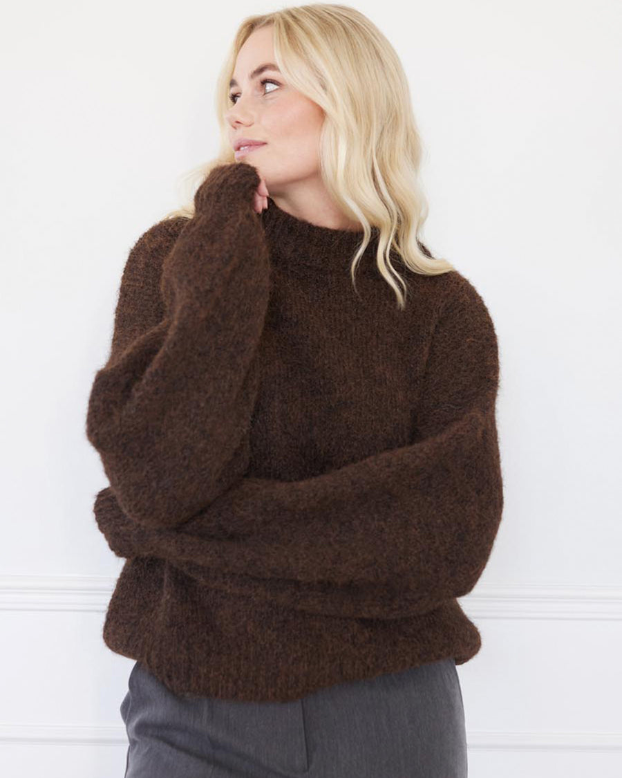 Patrisia solid knit