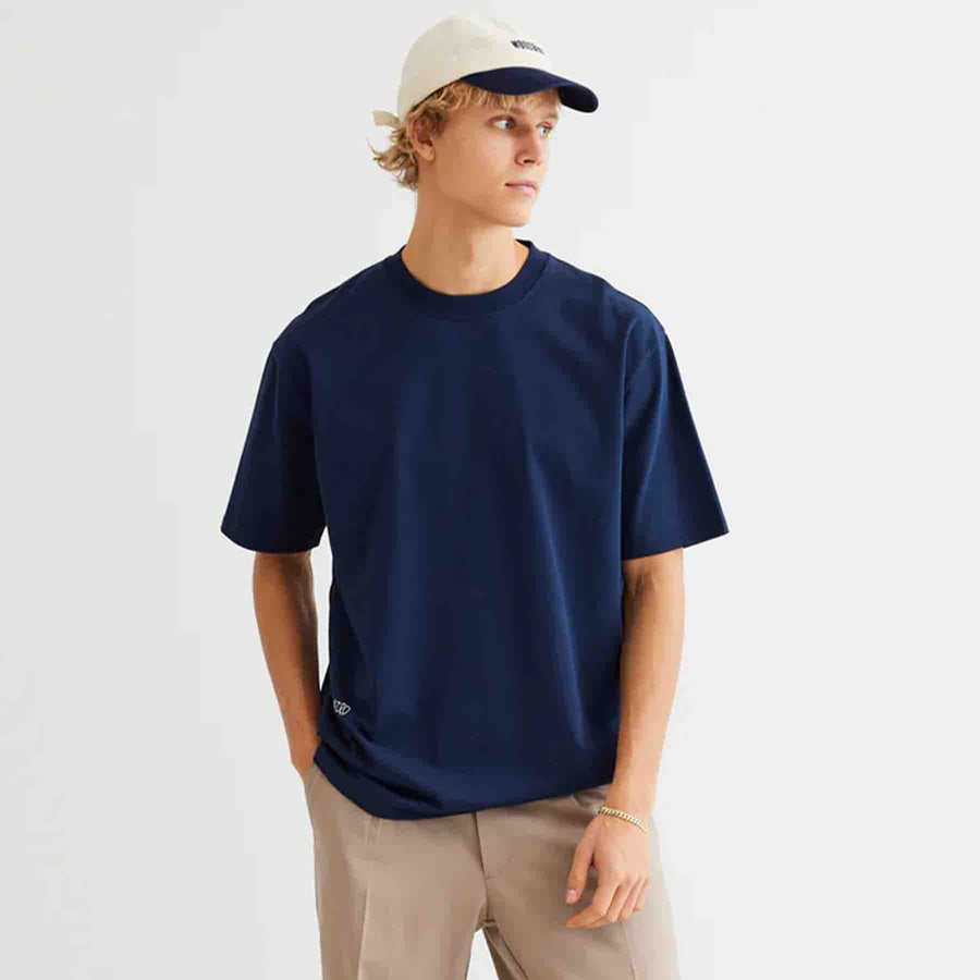 Wbbaine vase tee