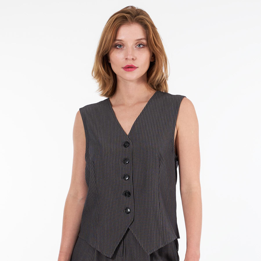 Mae vest