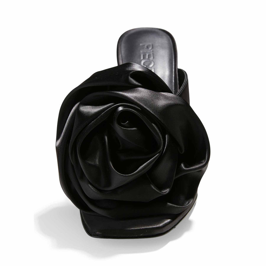 Pcnadine satin flower
