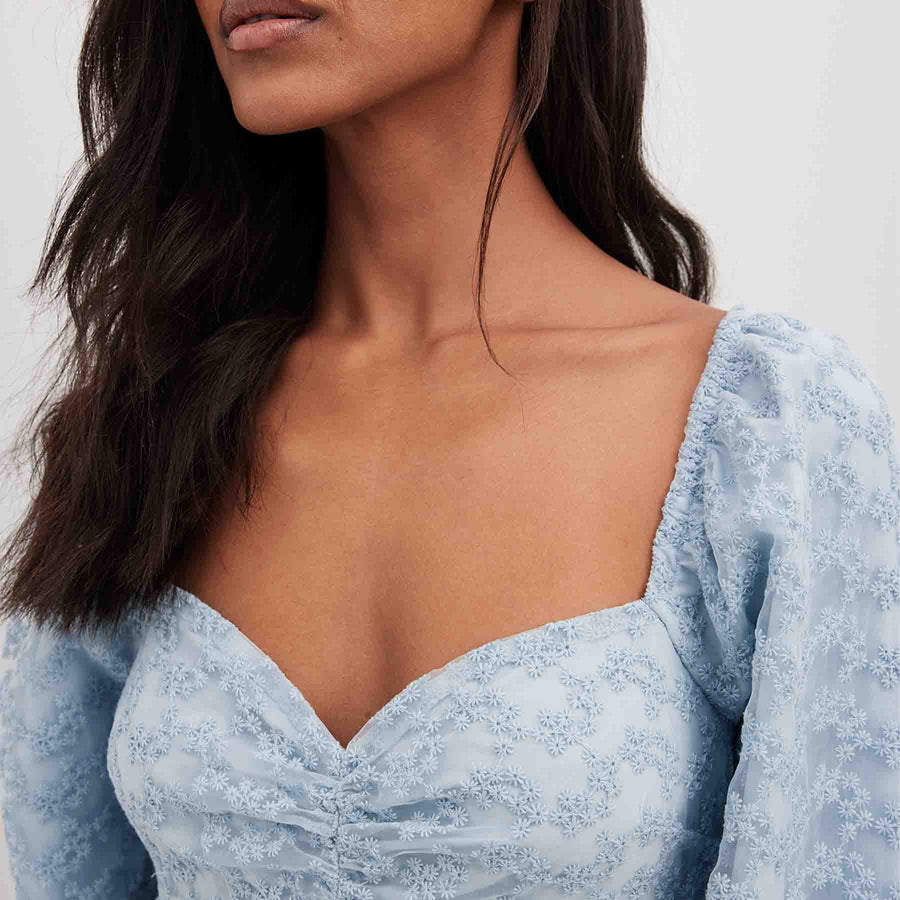 Puffy sleeve dress