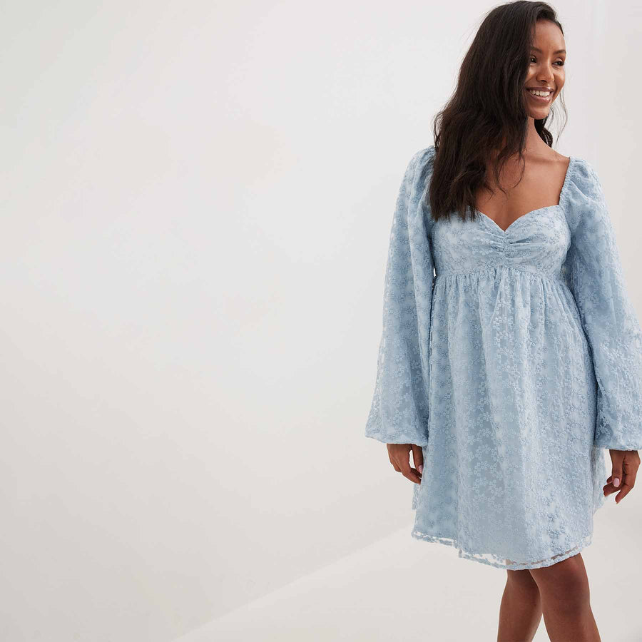 Puffy sleeve dress