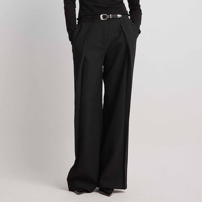 Pleat detail suitThumbnail 