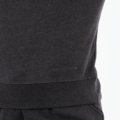 Basic crewneckThumbnail 