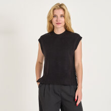 Pure friday - Purvalja knit vest